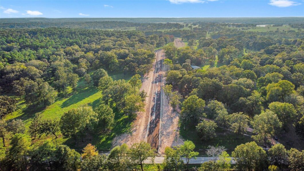 12762843 6106 alans memorial lane