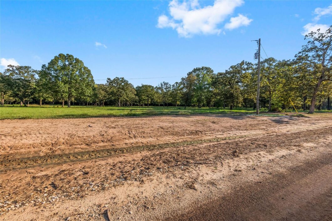 66387774 6124 alans memorial lane