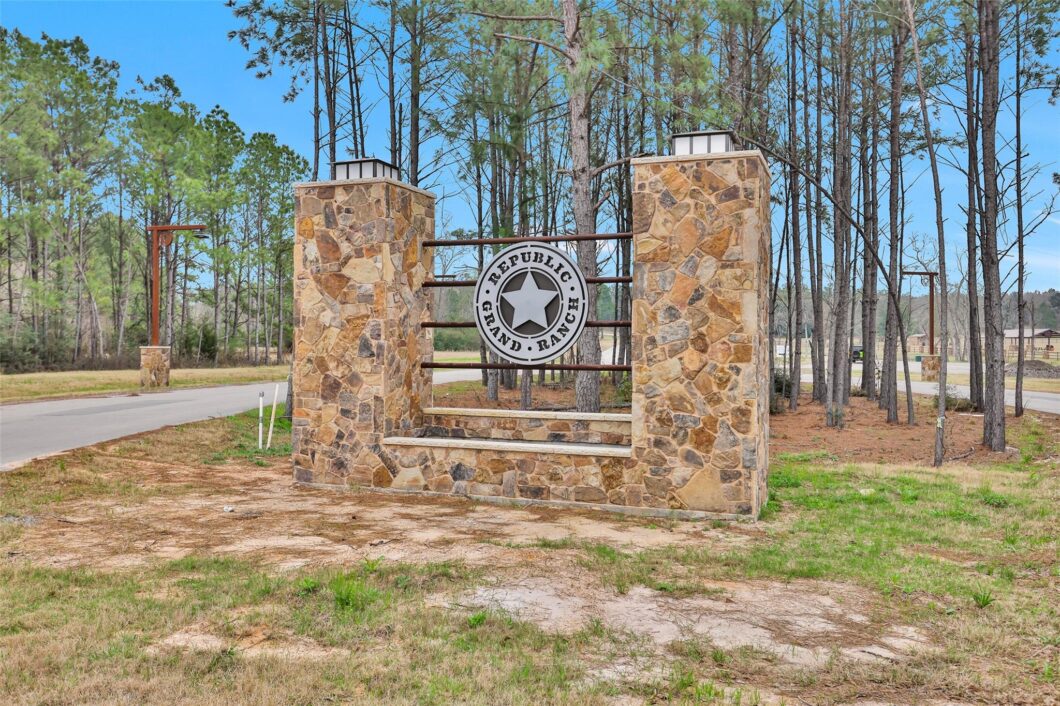 78277624 16053 forest mill road