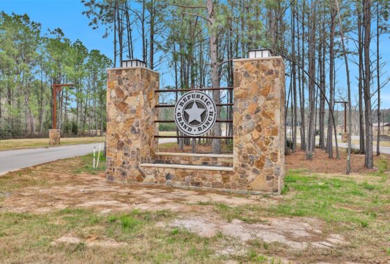 78277624 16053 forest mill road